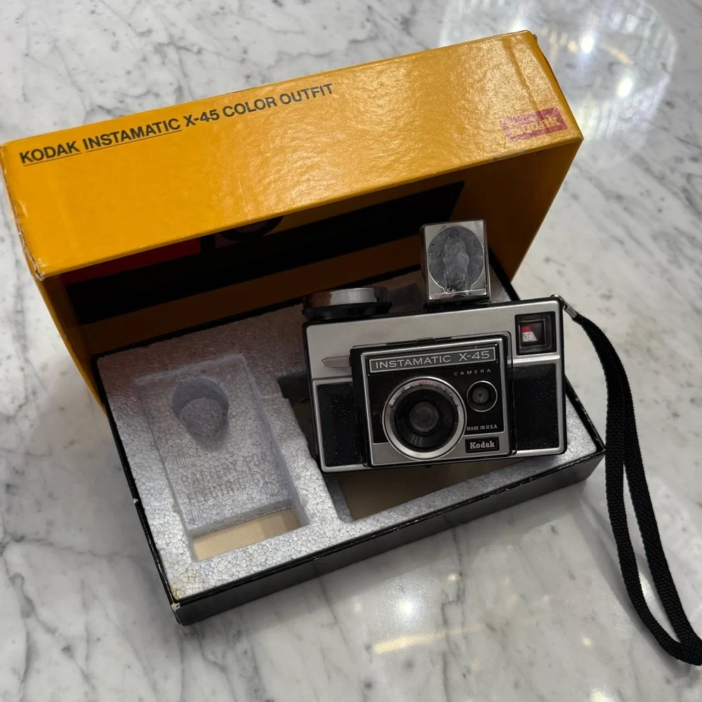 Vintage 1970s Kodak Instamatic X-45 Camera with Original Box Black and Silver - Picture 3 of 6